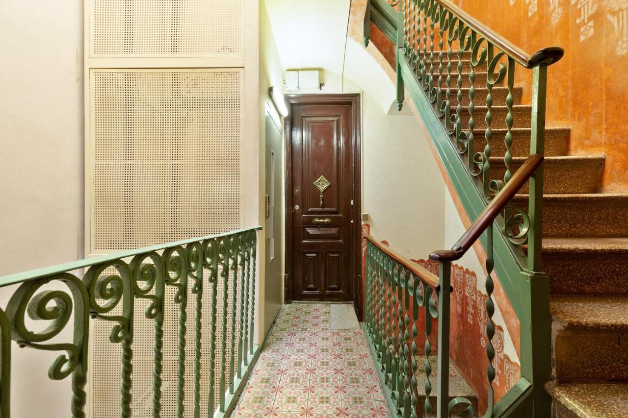Stay U-nique Apartments Consell Barcelone Extérieur photo