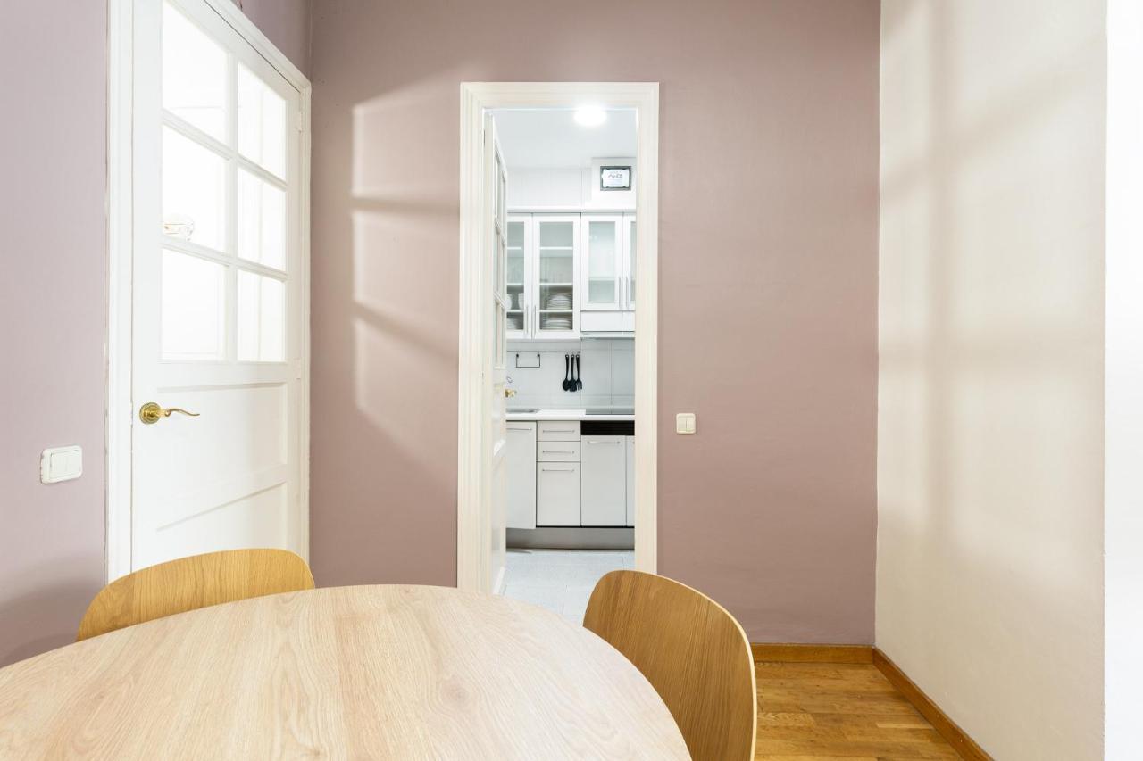 Stay U-nique Apartments Consell Barcelone Extérieur photo