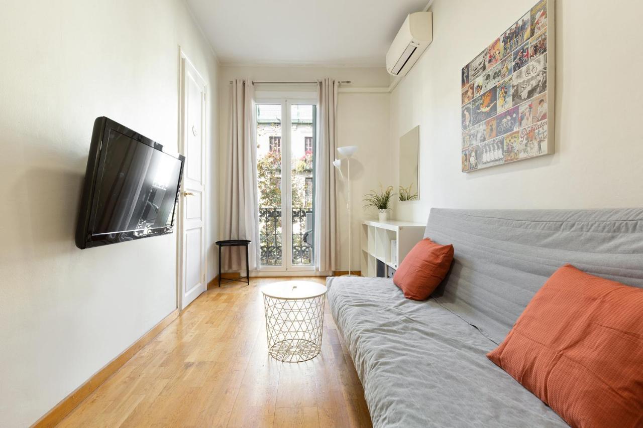 Stay U-nique Apartments Consell Barcelone Extérieur photo